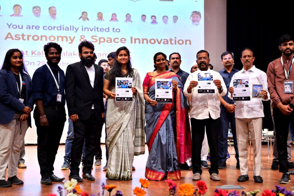 నింగిలోకి దూసుకెళ్లిన ‘రుద్రమ’